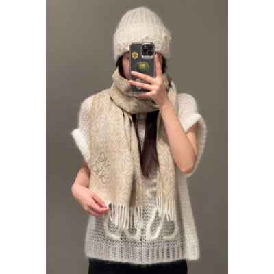 로** 밀크티 색상 체스보드 스카프