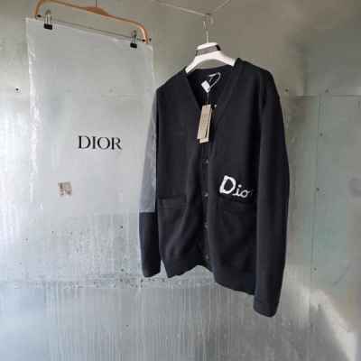 디* 로고 자수 힐튼 넬 가디건