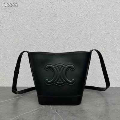 셀** 퀴르 버킷백