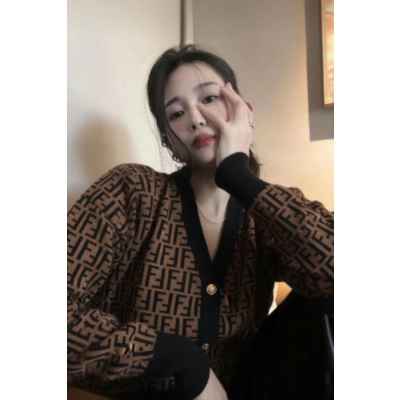 펜* FF로고 자가드 가디건 수입풀(여성)