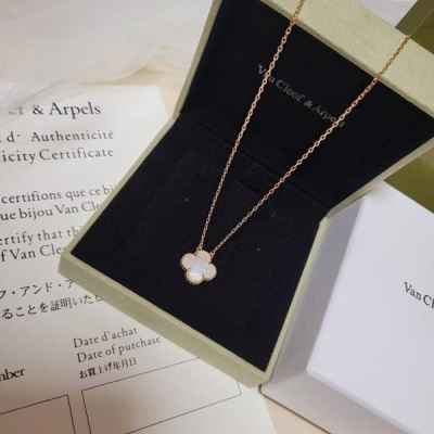 반*** 아펠 알함브라 목걸이