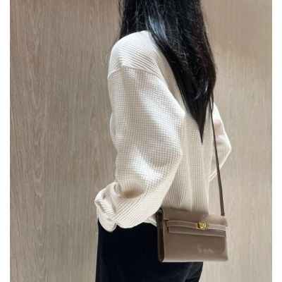 에*** 켈리 투 고(에토프금장)