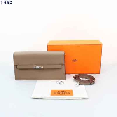 에*** 켈리 클래식 투 고 장지갑