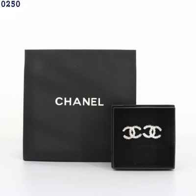 샤* CC로고 실버 귀걸이