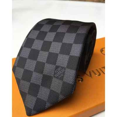 루* 다미에 넥타이