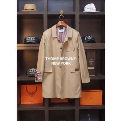톰* 클래식 라인 삼선웨일 뒤 삼선트렌치코트