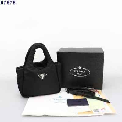 프** 삼각로고 패딩 토트백 미니