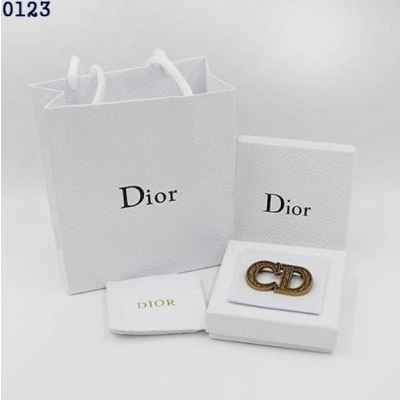 디* CD 로고 골드 브로치