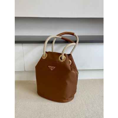 프** 마리너 리나일론 스몰 버킷백 ( 브라운 )