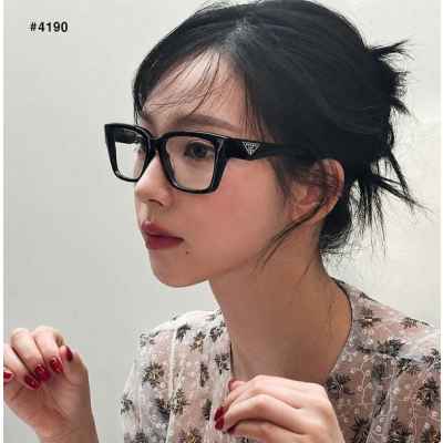 프** 삼각로고 브릿지 스퀘어 안경테 ZL