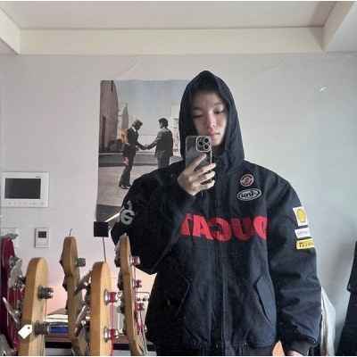 슈** ×두카티 후드 레이싱 자켓